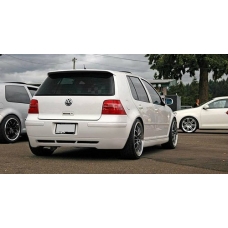VW Golf 4 aizmugurējā bampera uzlika